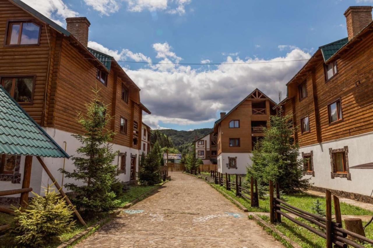 Hotel Edelweiss Carpathians Mihove Exteriér fotografie