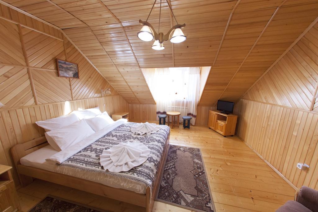 Hotel Edelweiss Carpathians Mihove Exteriér fotografie